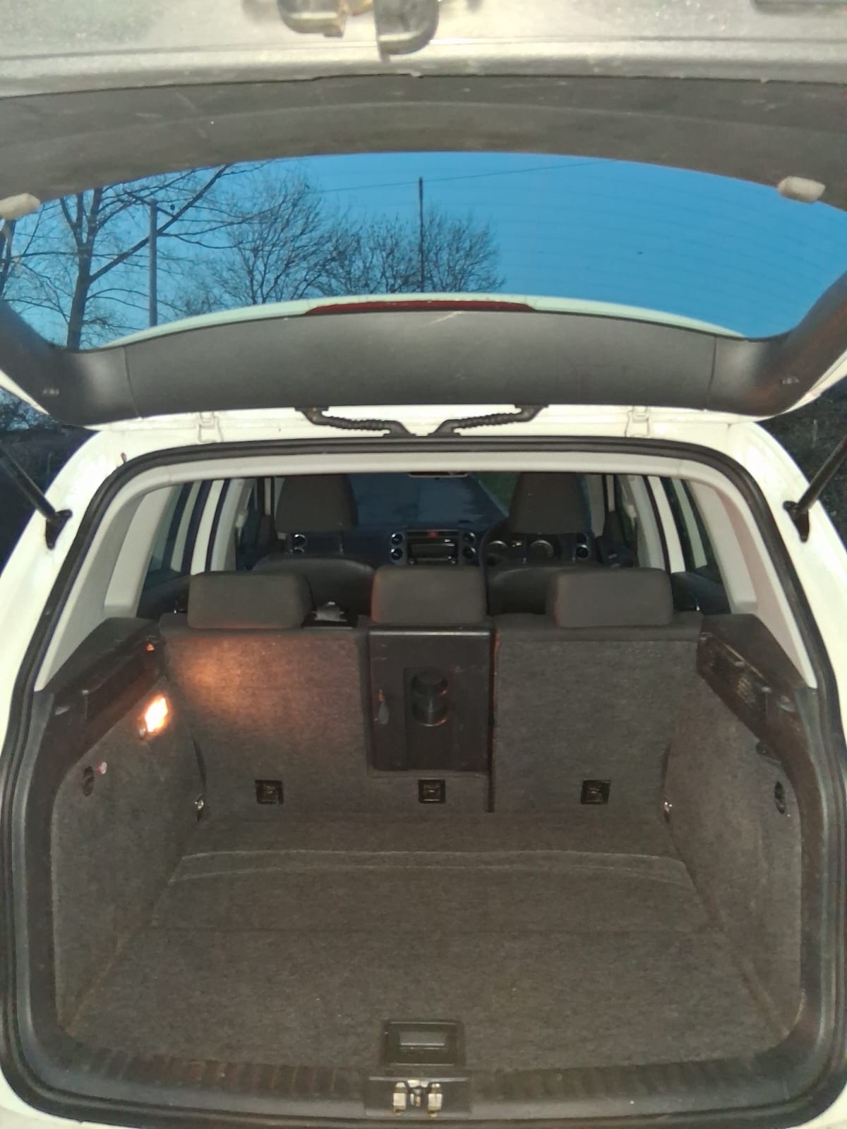 Used Volkswagen Tiguan 2011 for sale - 76758353: Photo 8