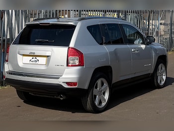 Used Jeep Compass 2011 for sale - 79340931: Photo