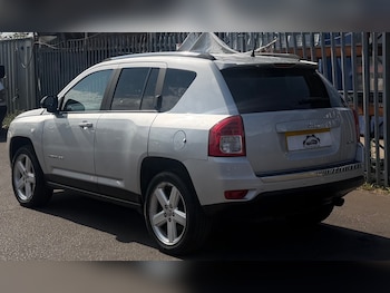 Used Jeep Compass 2011 for sale - 79340931: Photo