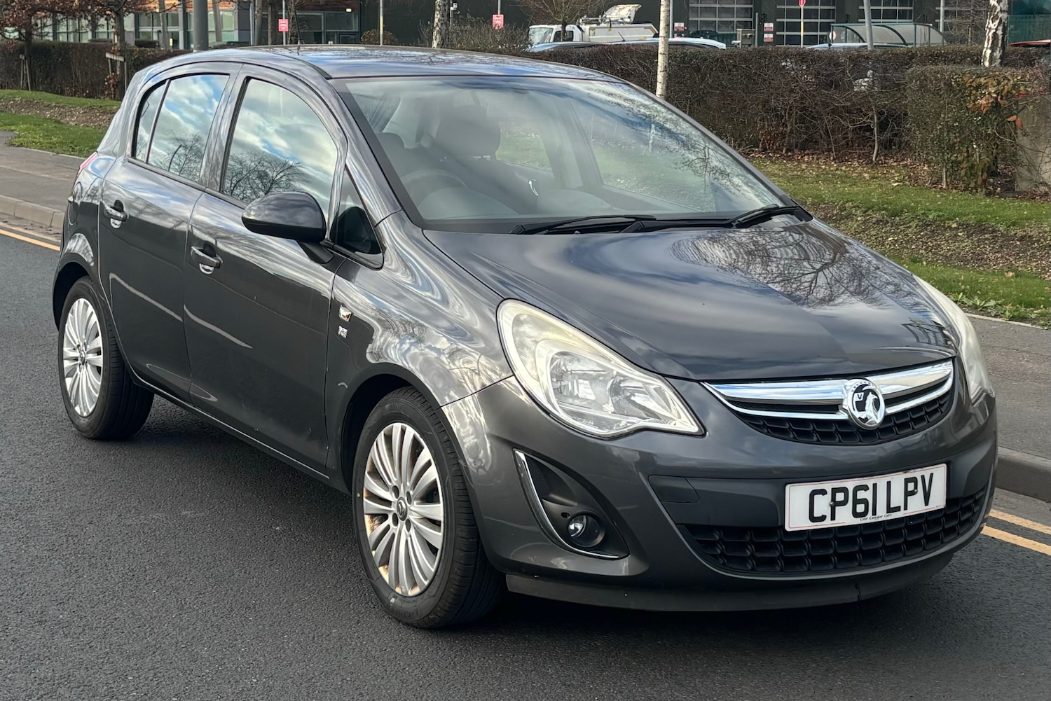 Used Vauxhall Corsa 2011 for sale - 77045992: Photo 3