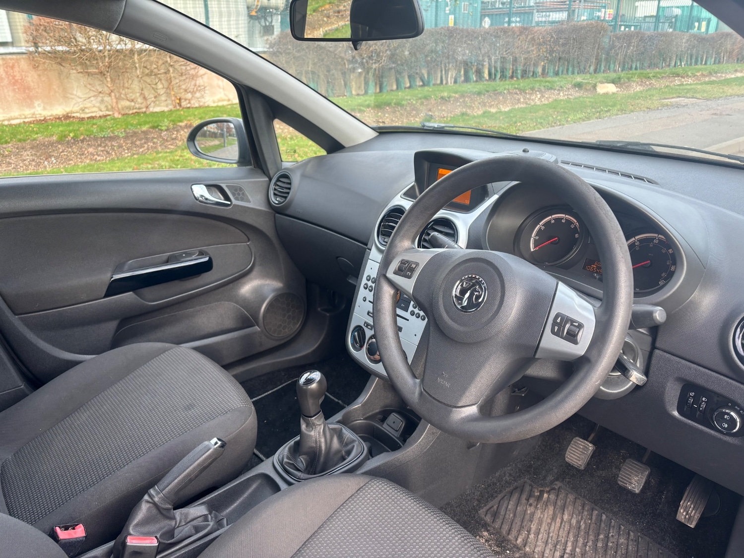 Used Vauxhall Corsa 2011 for sale - 77045992: Photo 9