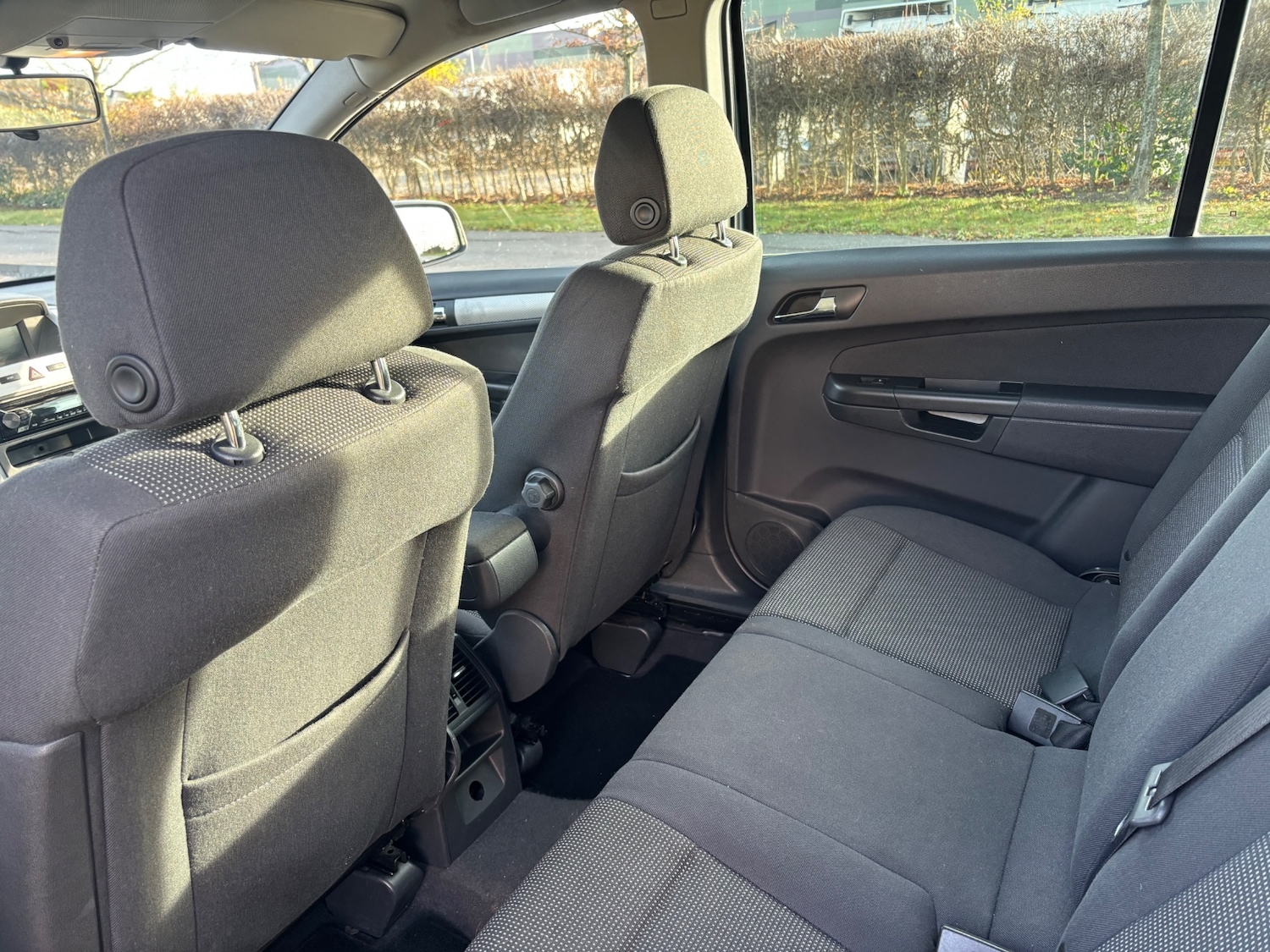 Used Vauxhall Zafira 2010 for sale - 76931853: Photo 11