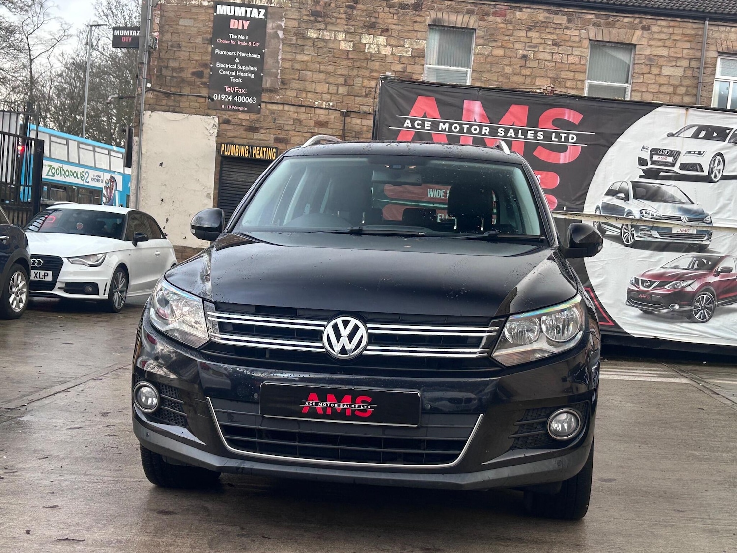 Used Volkswagen Tiguan 2015 for sale - 76855672: Photo 2