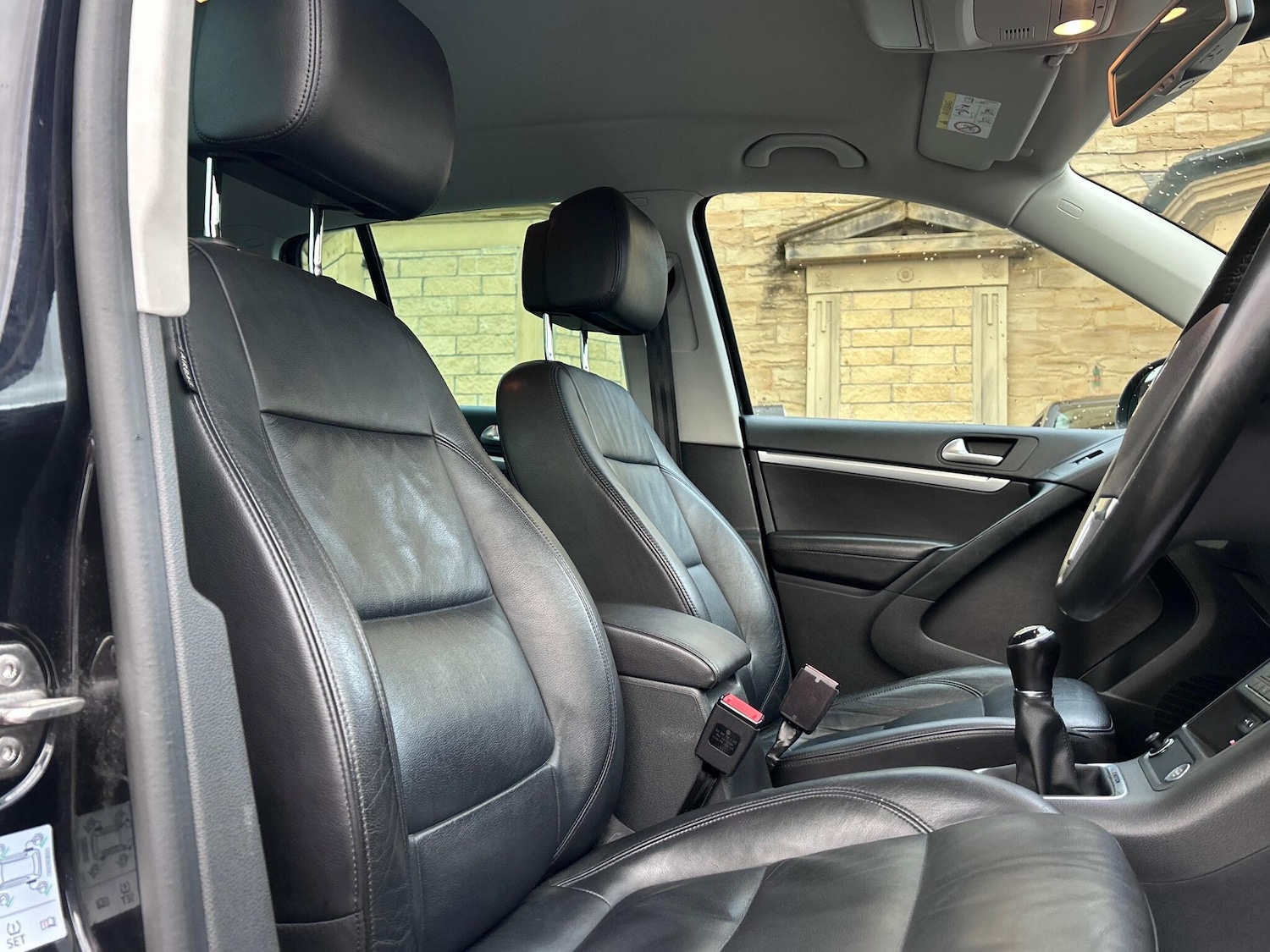 Used Volkswagen Tiguan 2015 for sale - 76855672: Photo 21