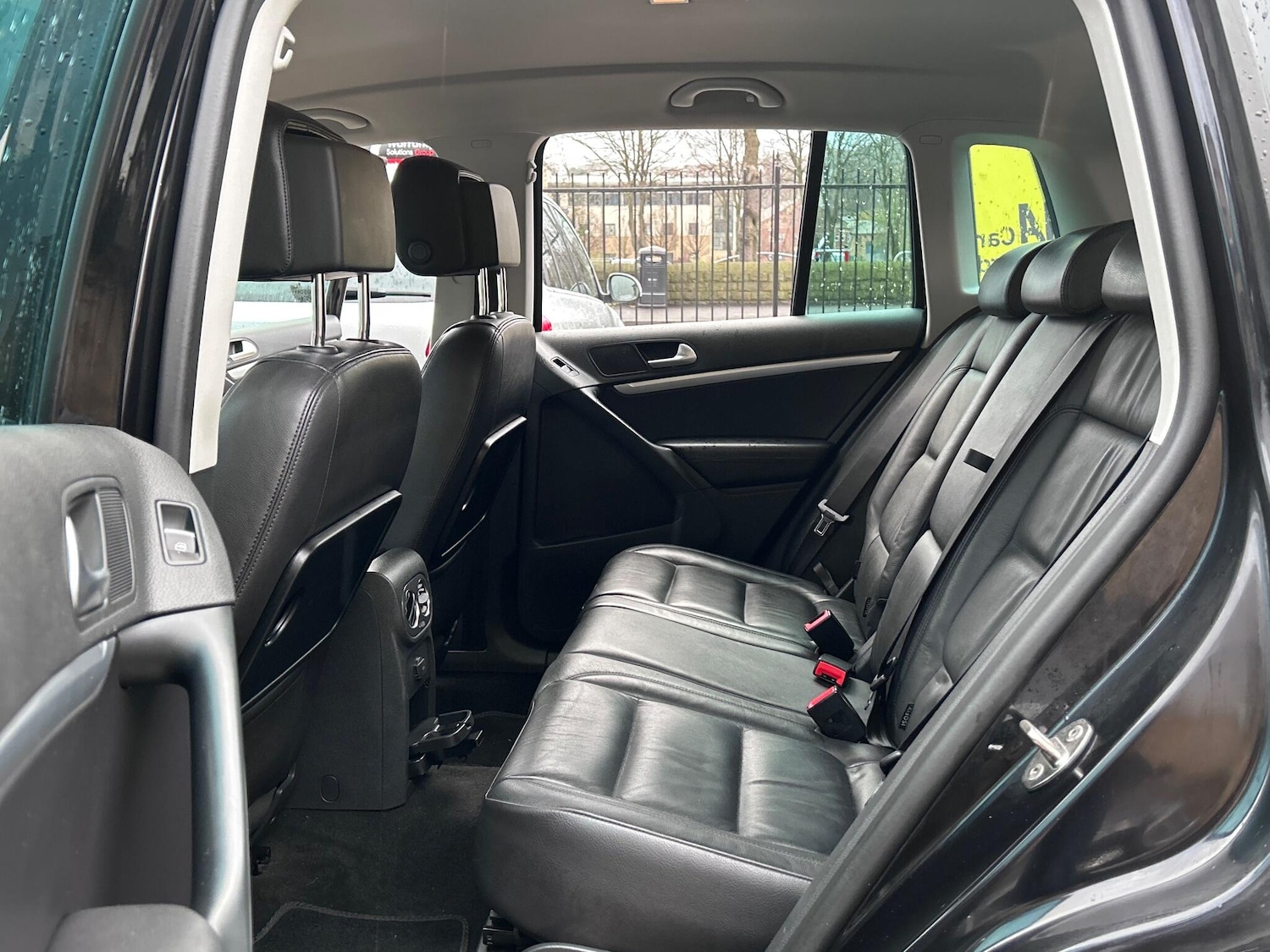 Used Volkswagen Tiguan 2015 for sale - 76855672: Photo 28