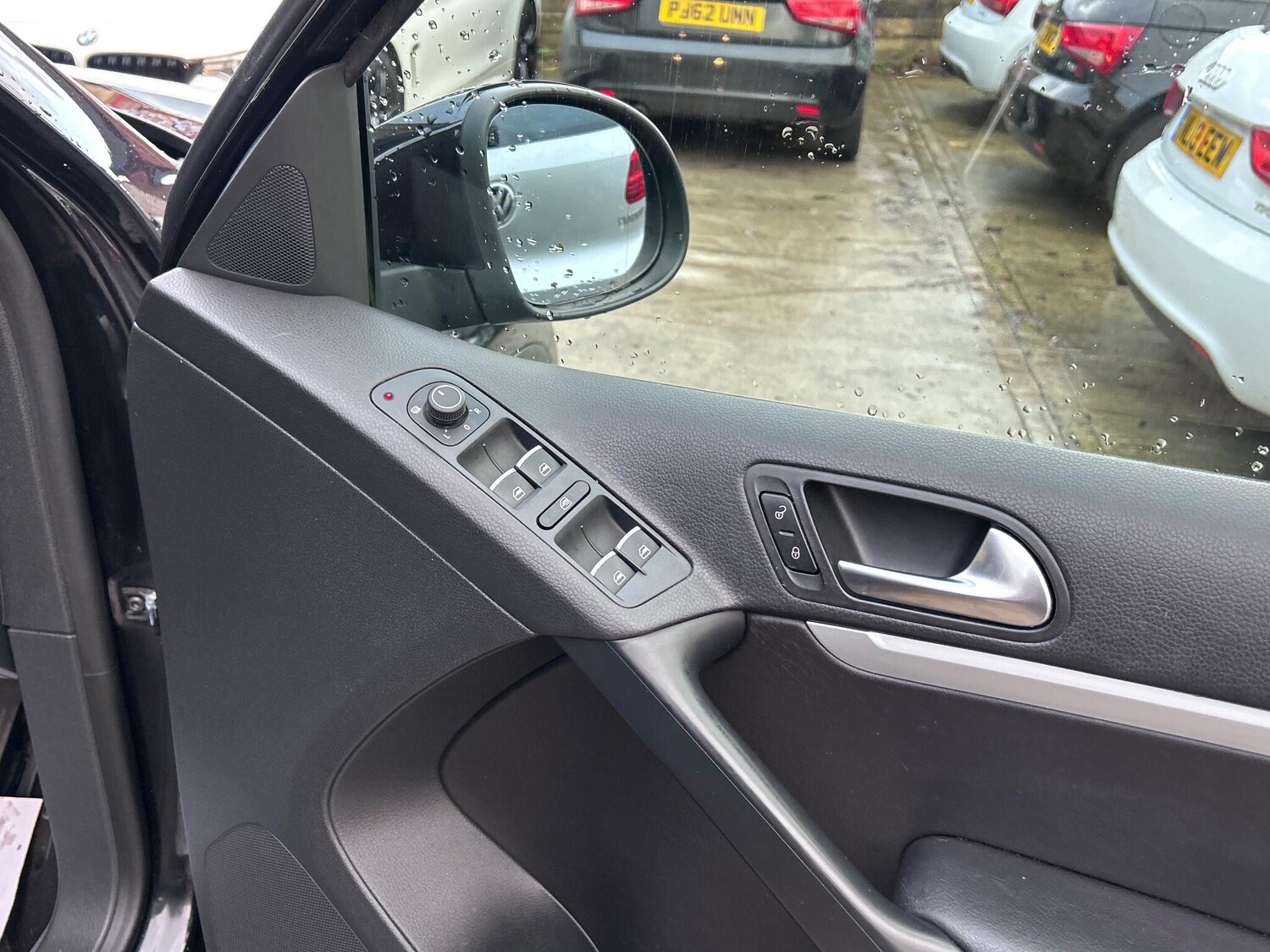 Used Volkswagen Tiguan 2015 for sale - 76855672: Photo 33