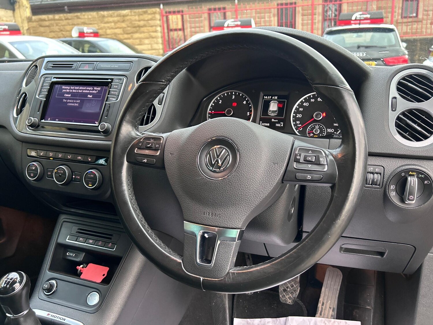 Used Volkswagen Tiguan 2015 for sale - 76855672: Photo 46