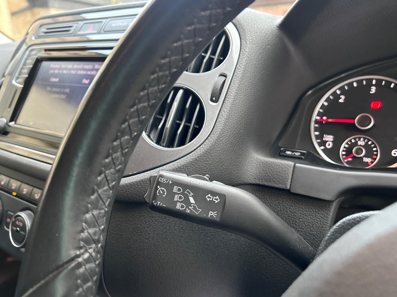 Used Volkswagen Tiguan 2015 for sale - 76855672: Photo 48