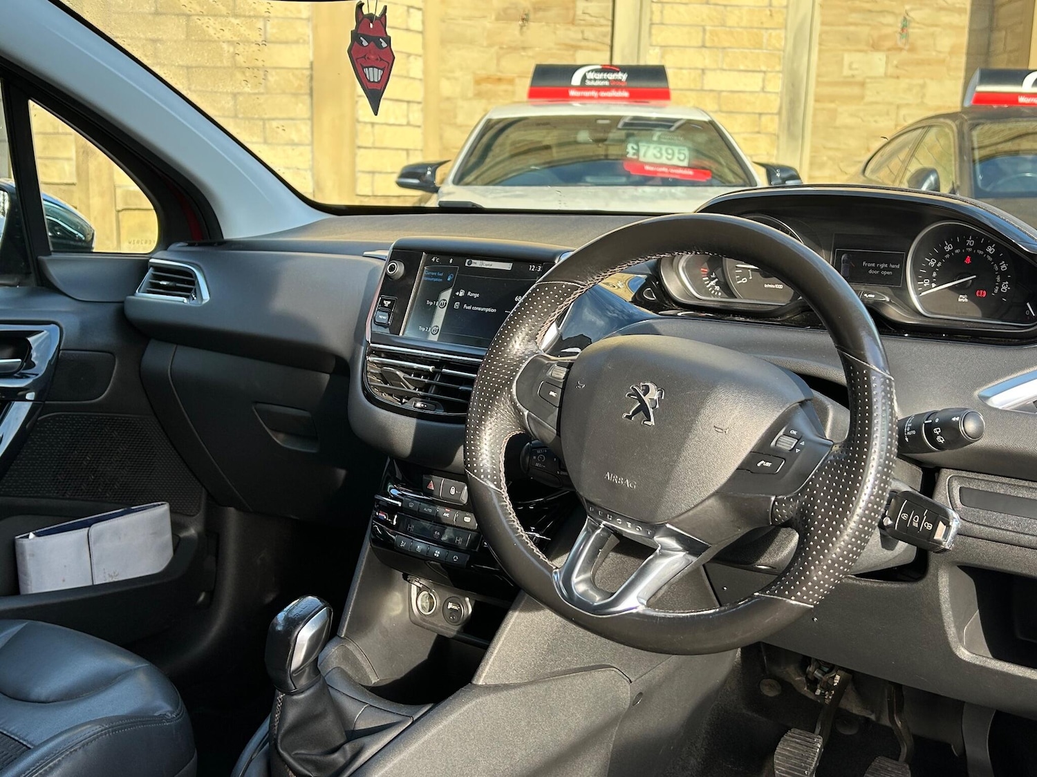 Used Peugeot 208 2012 for sale - 77203096: Photo 12