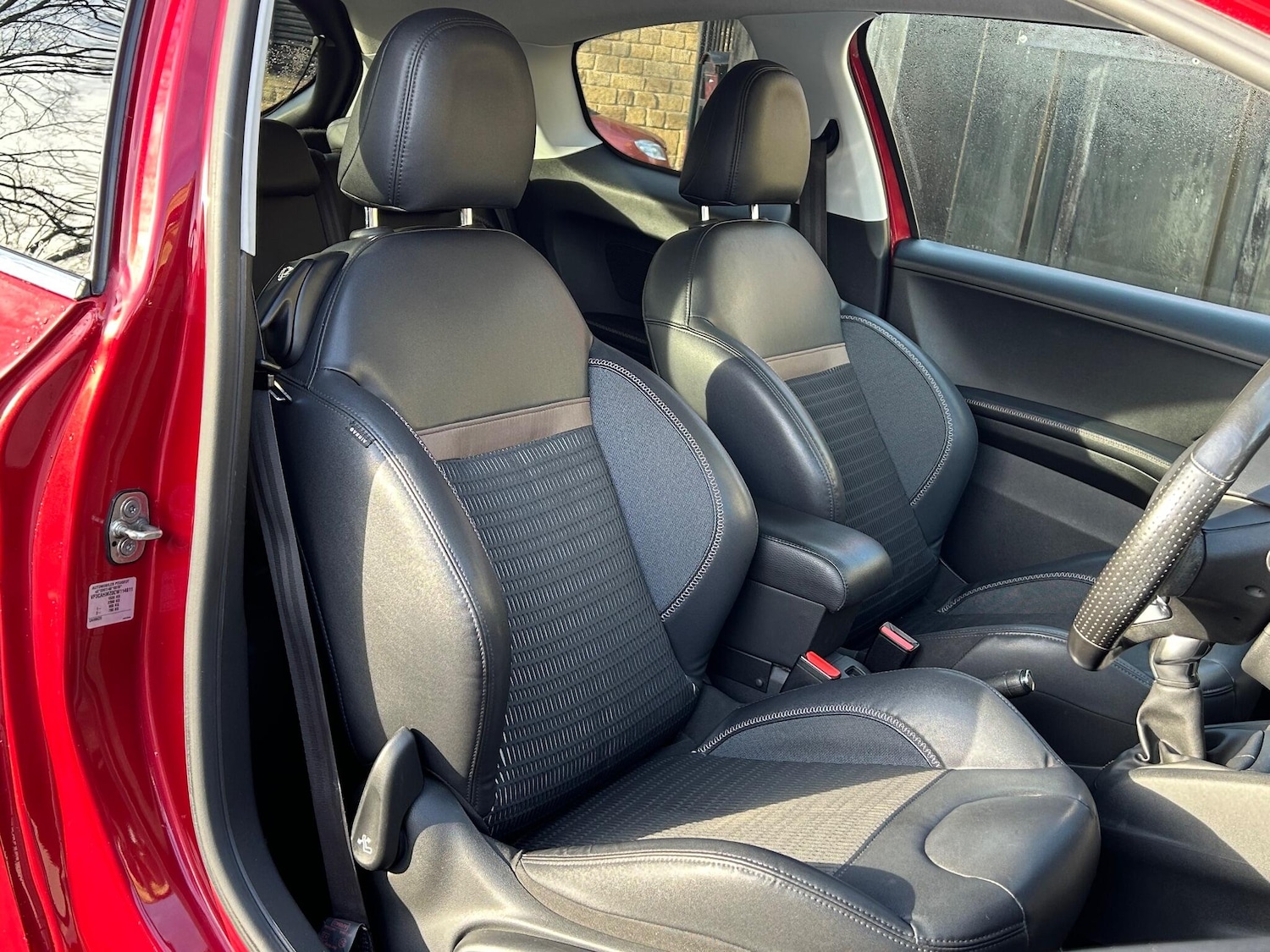 Used Peugeot 208 2012 for sale - 77203096: Photo 15