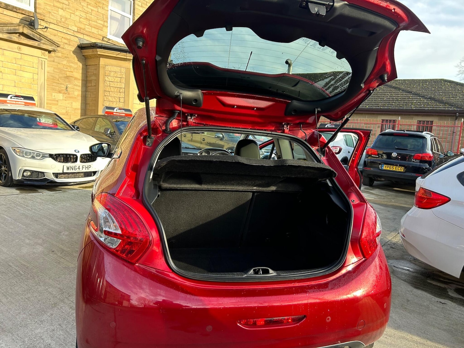 Used Peugeot 208 2012 for sale - 77203096: Photo 22