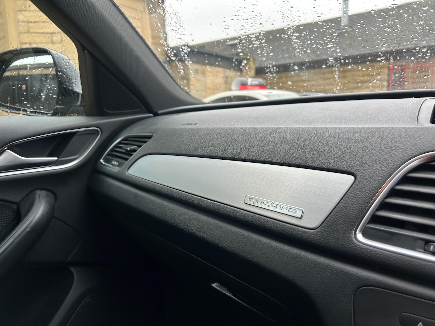 Used Audi Q3 2013 for sale - 77441129: Photo 57