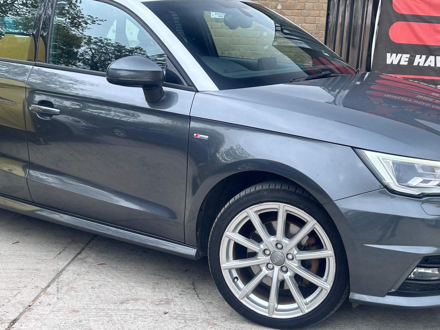 Used Audi A1 2015 for sale - 76825154: Photo 4