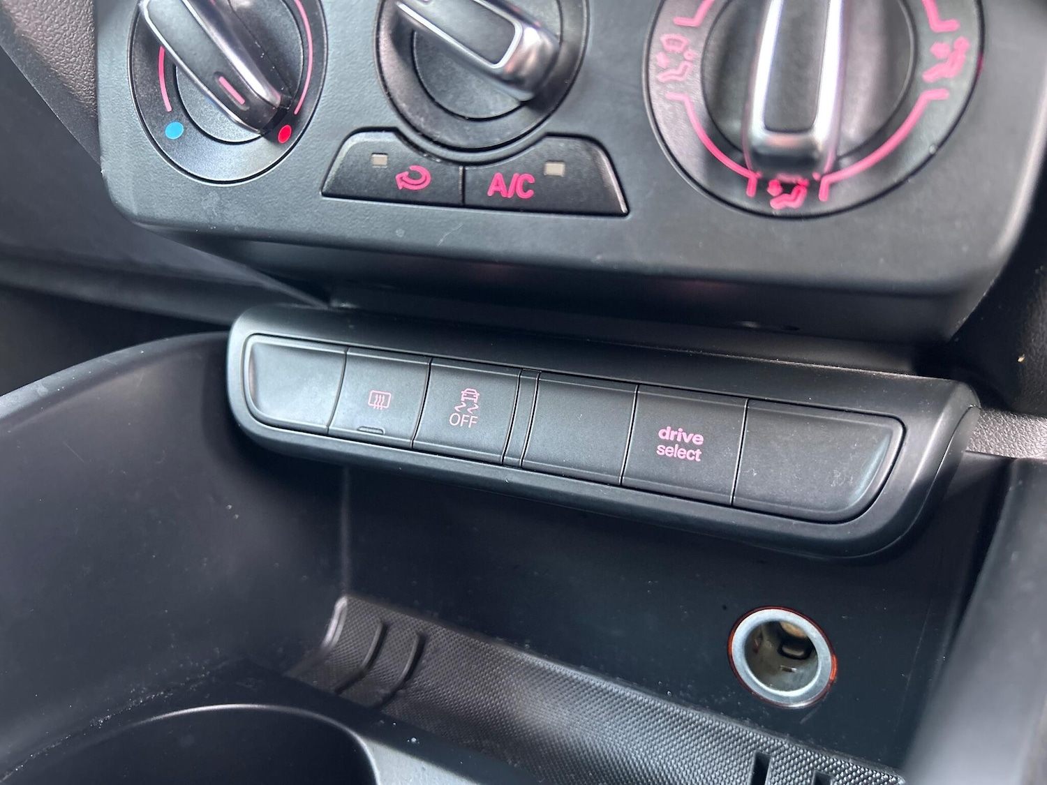 Used Audi A1 2015 for sale - 76865555: Photo 37