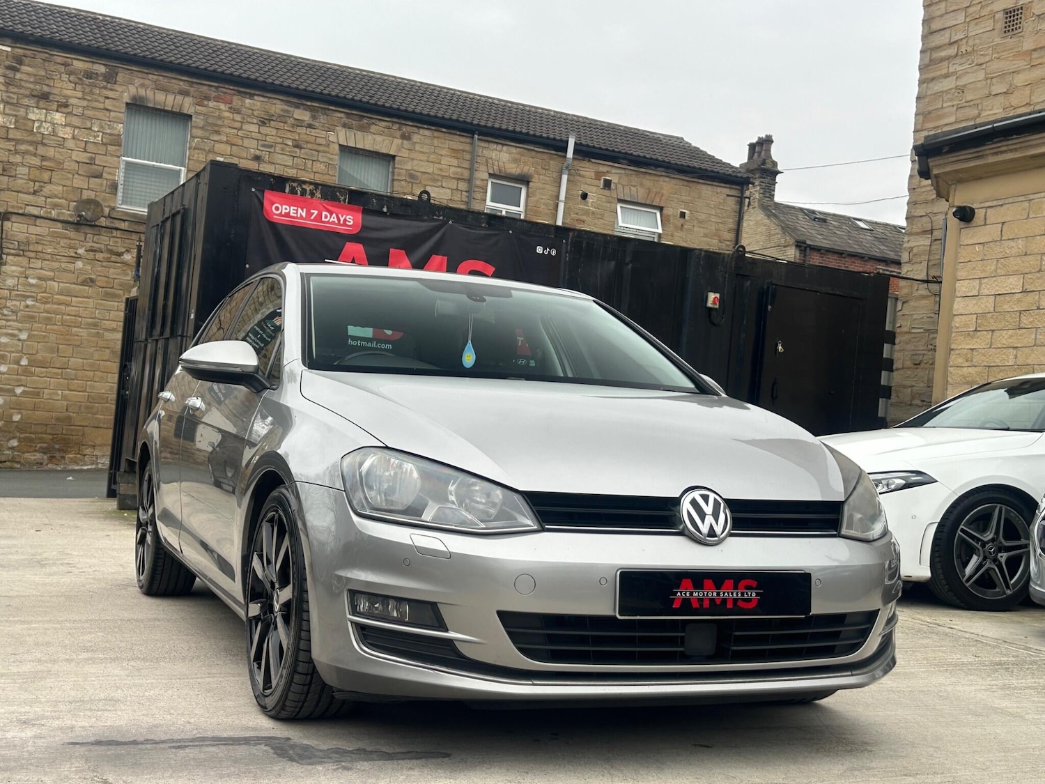 Used Volkswagen Golf for sale - 78100792: Photo 8