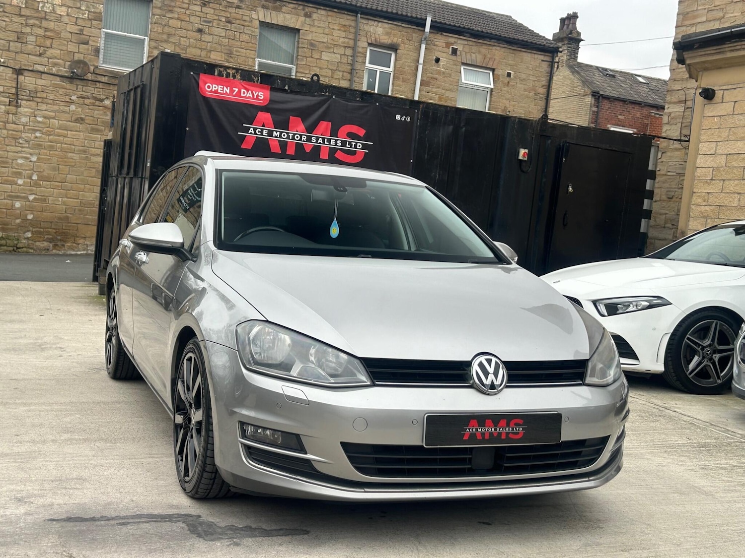 Used Volkswagen Golf for sale - 78100792: Photo 9