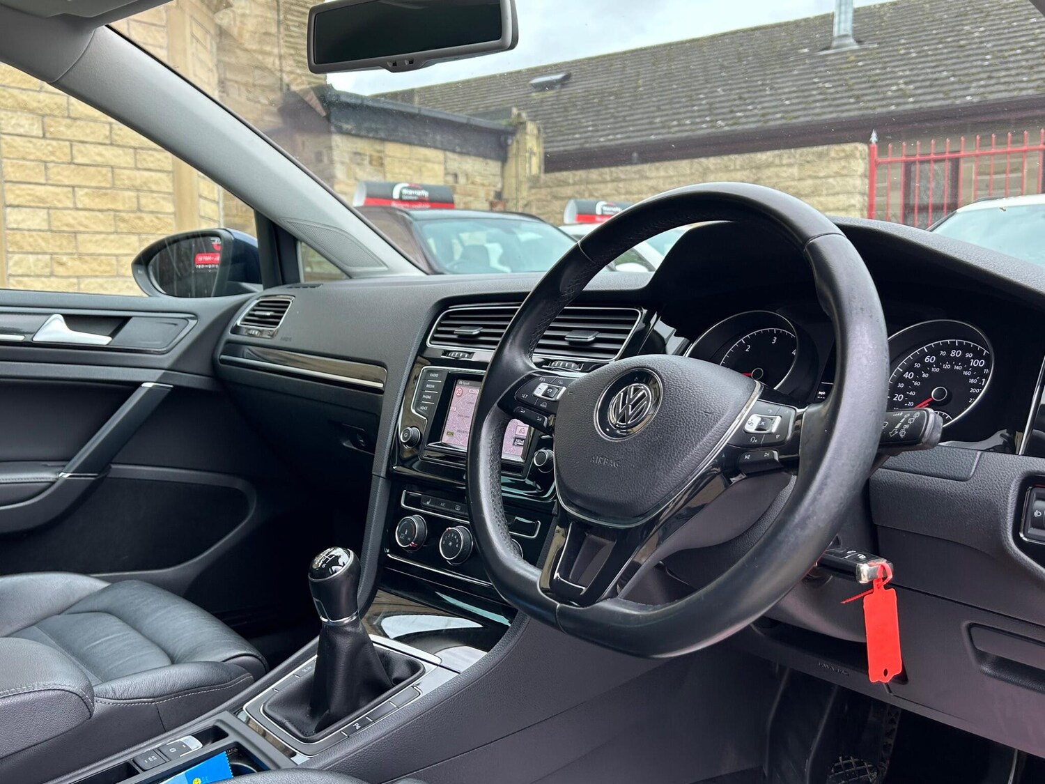 Used Volkswagen Golf 2014 for sale - 77908937: Photo 28