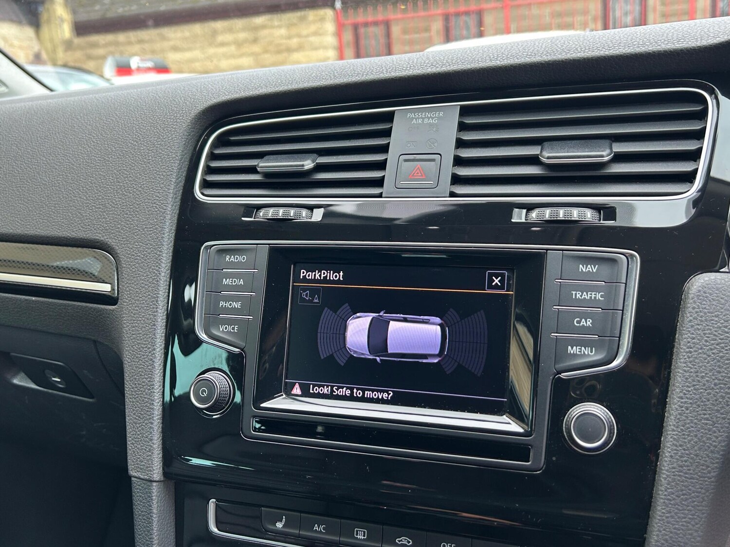 Used Volkswagen Golf 2014 for sale - 77908937: Photo 54