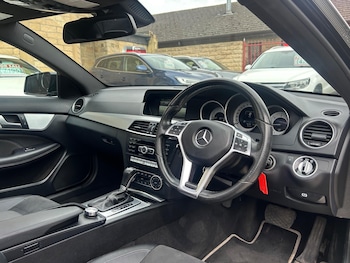 Used Mercedes-Benz C Class 2015 for sale - 79076098: Photo