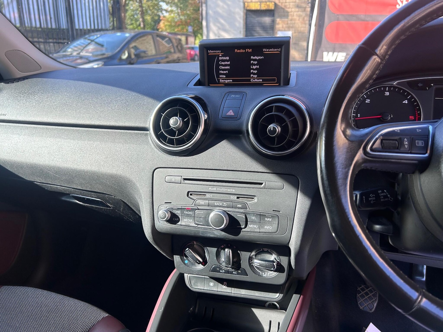 Used Audi A1 2012 for sale - 76825030: Photo 32