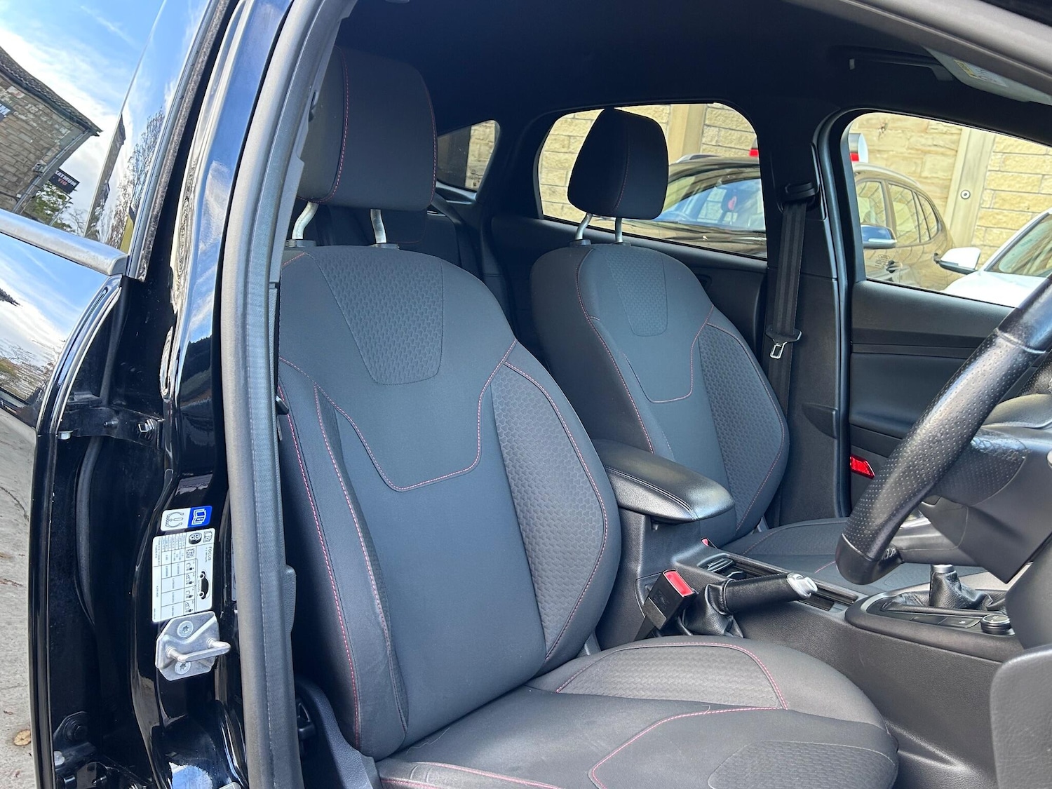 Used Ford Focus 2017 for sale - 76823431: Photo 28