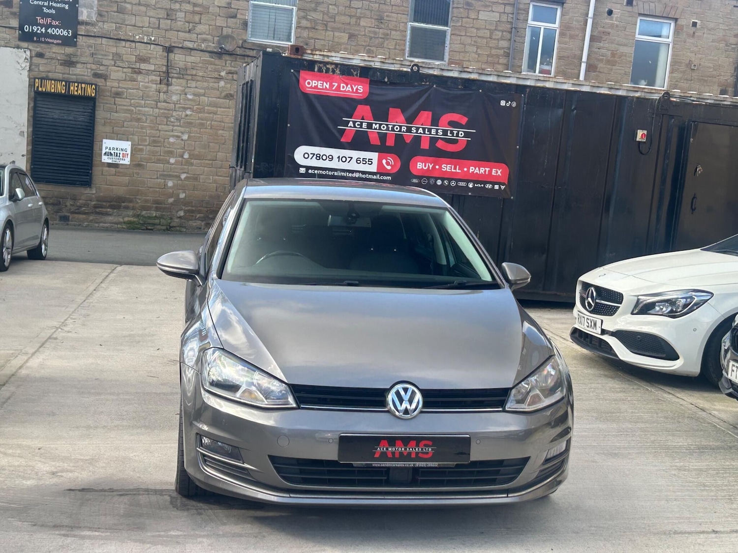 Used Volkswagen Golf 2014 for sale - 77839409: Photo 2