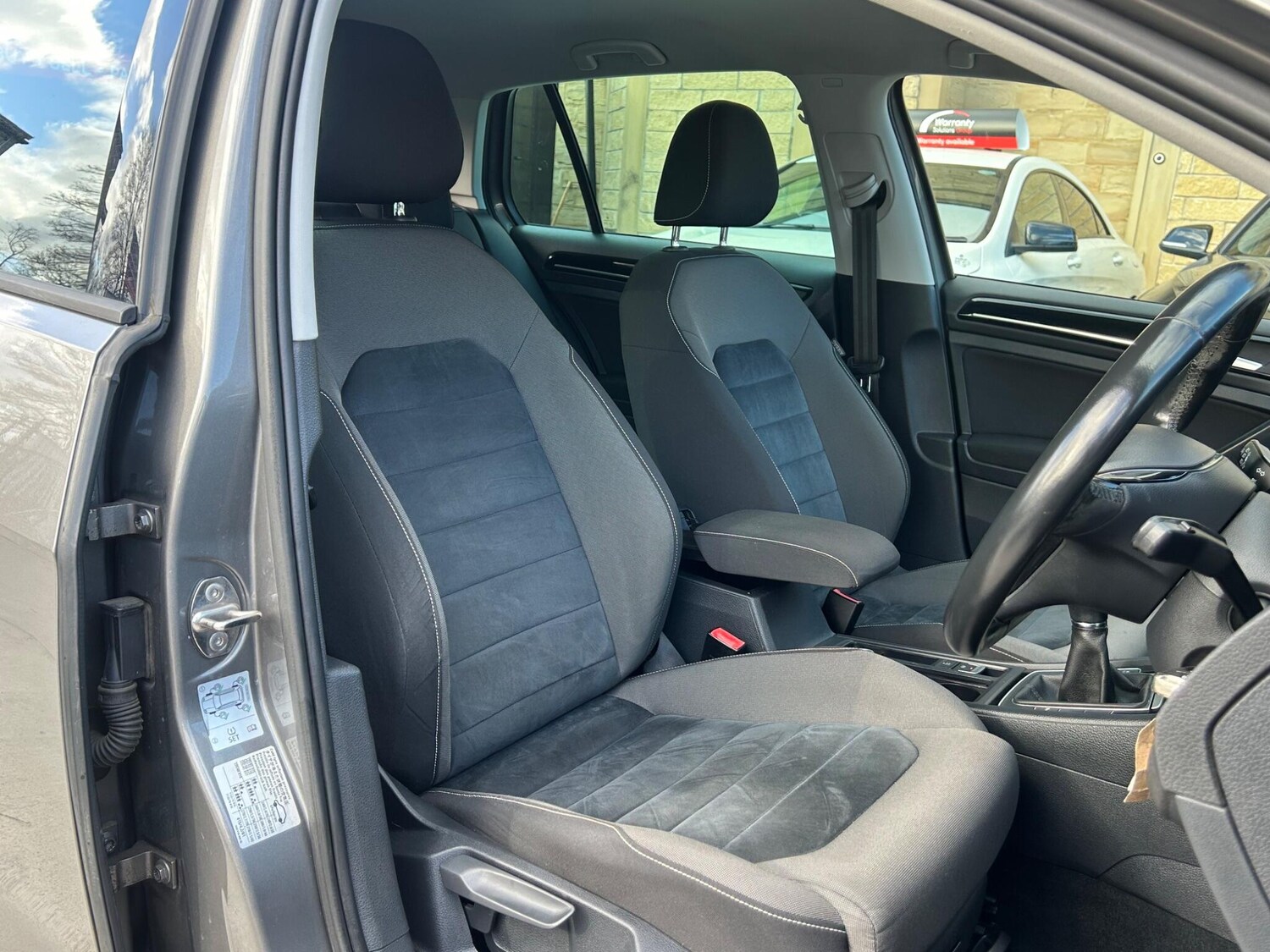 Used Volkswagen Golf 2014 for sale - 77839409: Photo 25