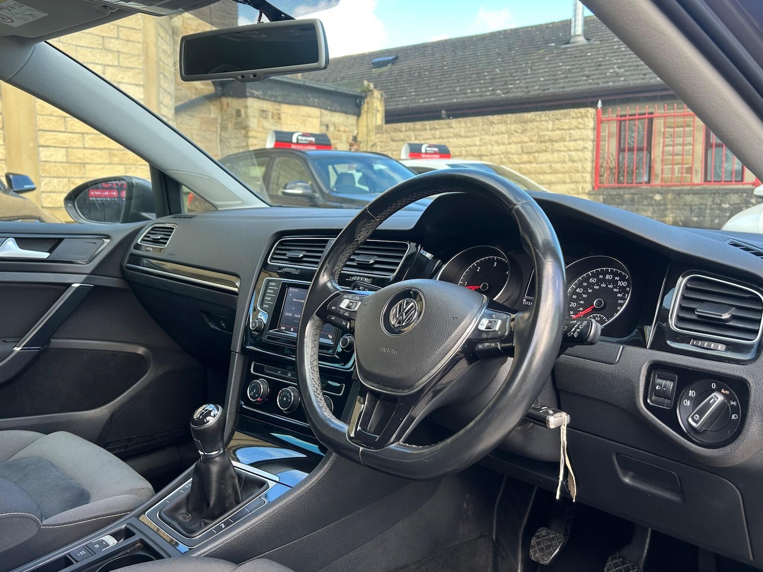 Used Volkswagen Golf 2014 for sale - 77839409: Photo 3