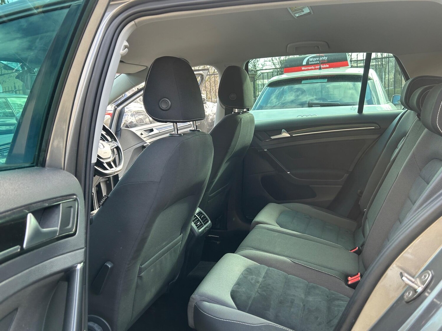 Used Volkswagen Golf 2014 for sale - 77839409: Photo 30