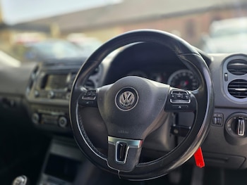 Used Volkswagen Tiguan 2015 for sale - 78763479: Photo
