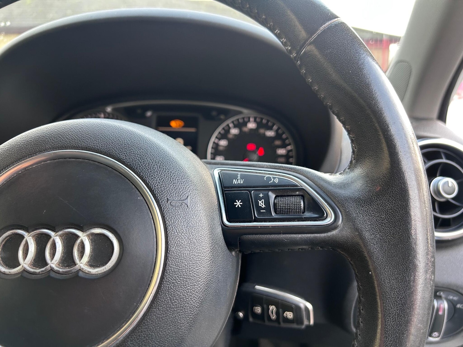 Used Audi A1 2013 for sale - 76823623: Photo 40