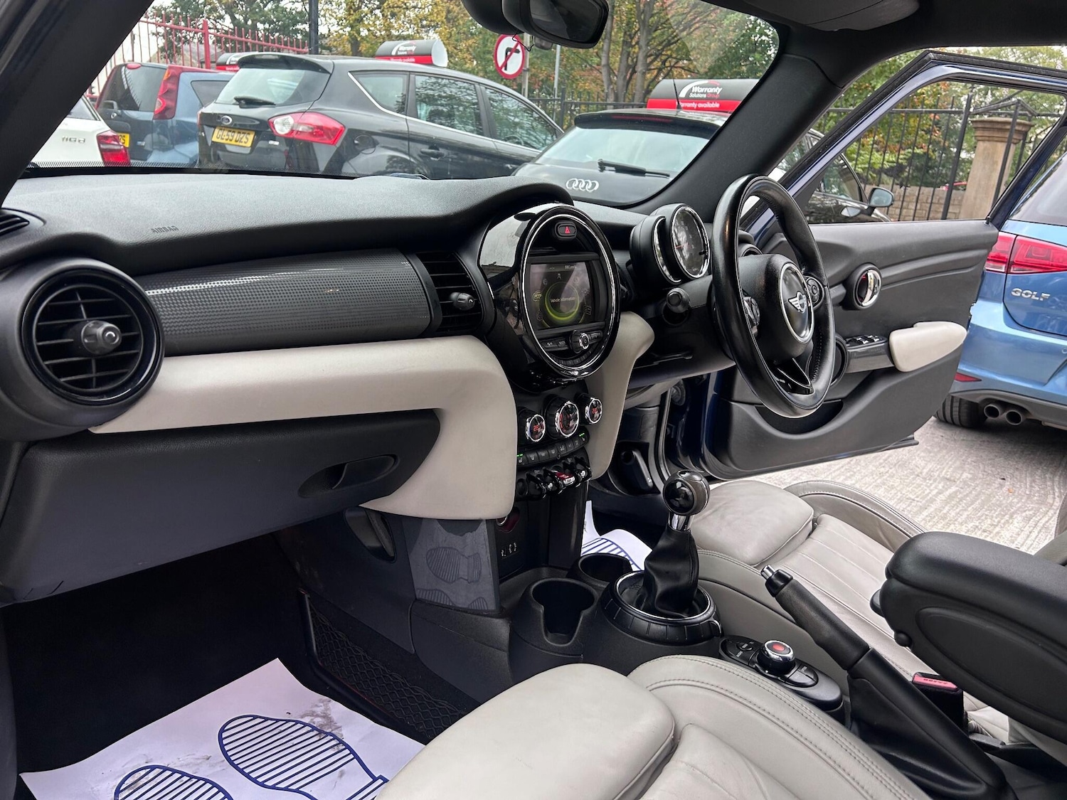 Used MINI Hatch 2015 for sale - 76824454: Photo 24