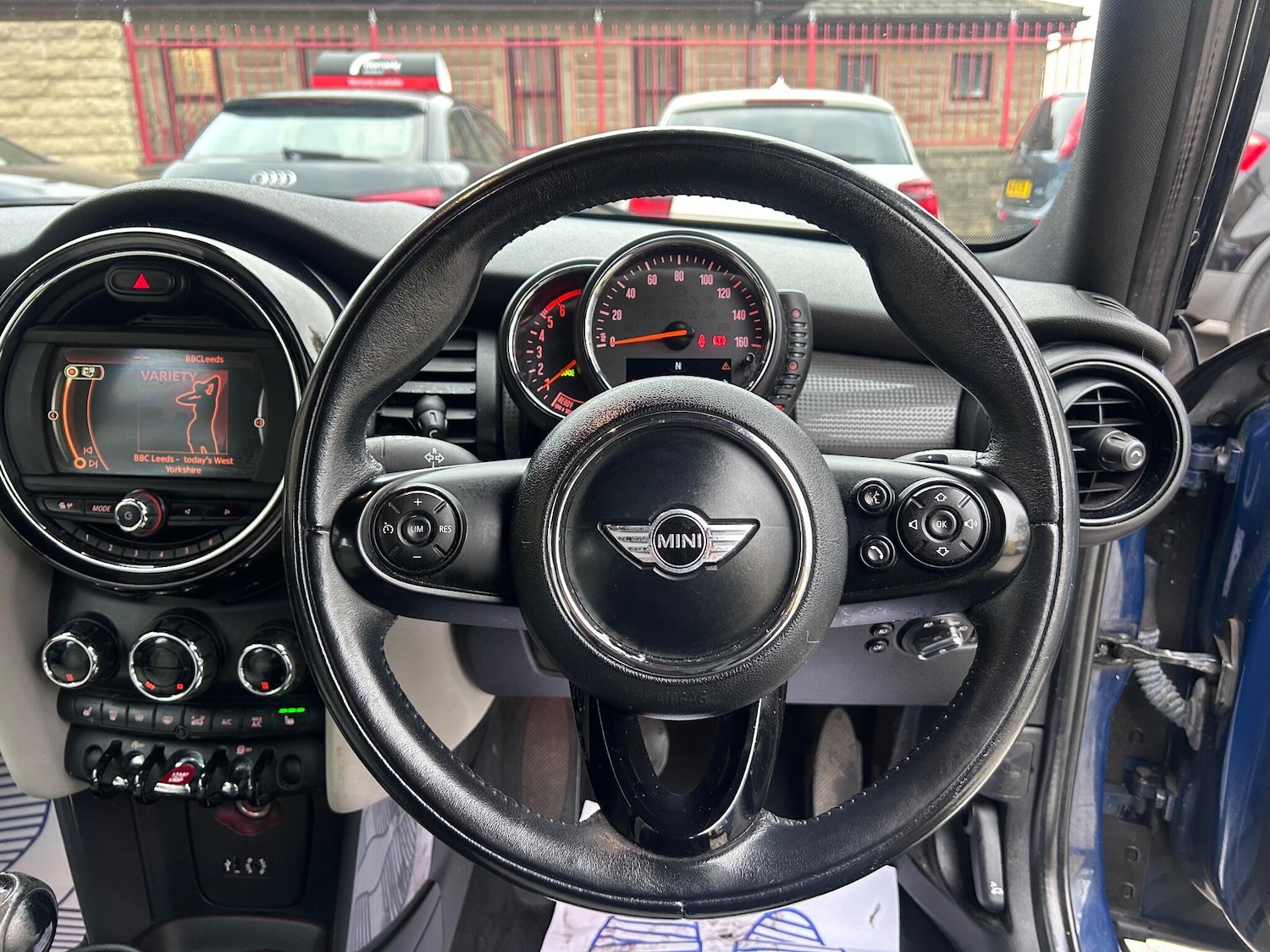 Used MINI Hatch 2015 for sale - 76824454: Photo 41