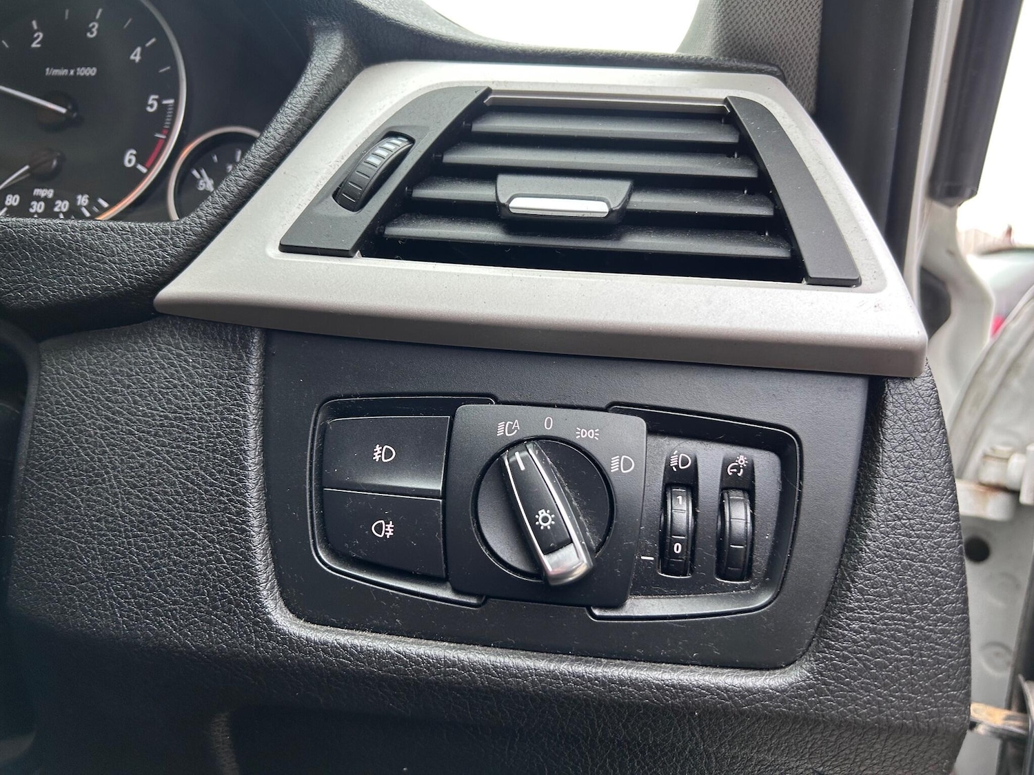 Used BMW 3 Series 2014 for sale - 77015434: Photo 27