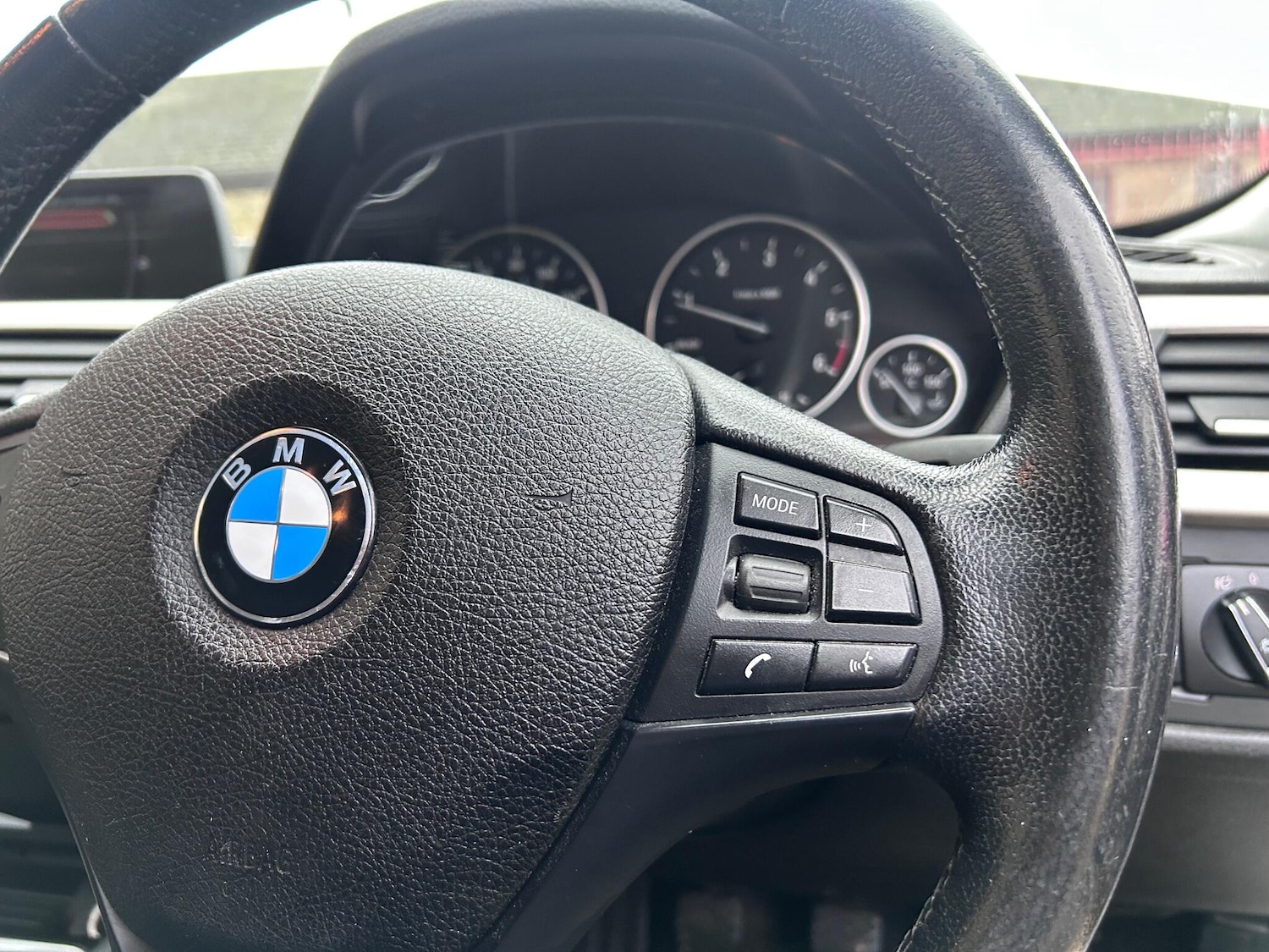 Used BMW 3 Series 2014 for sale - 77015434: Photo 39