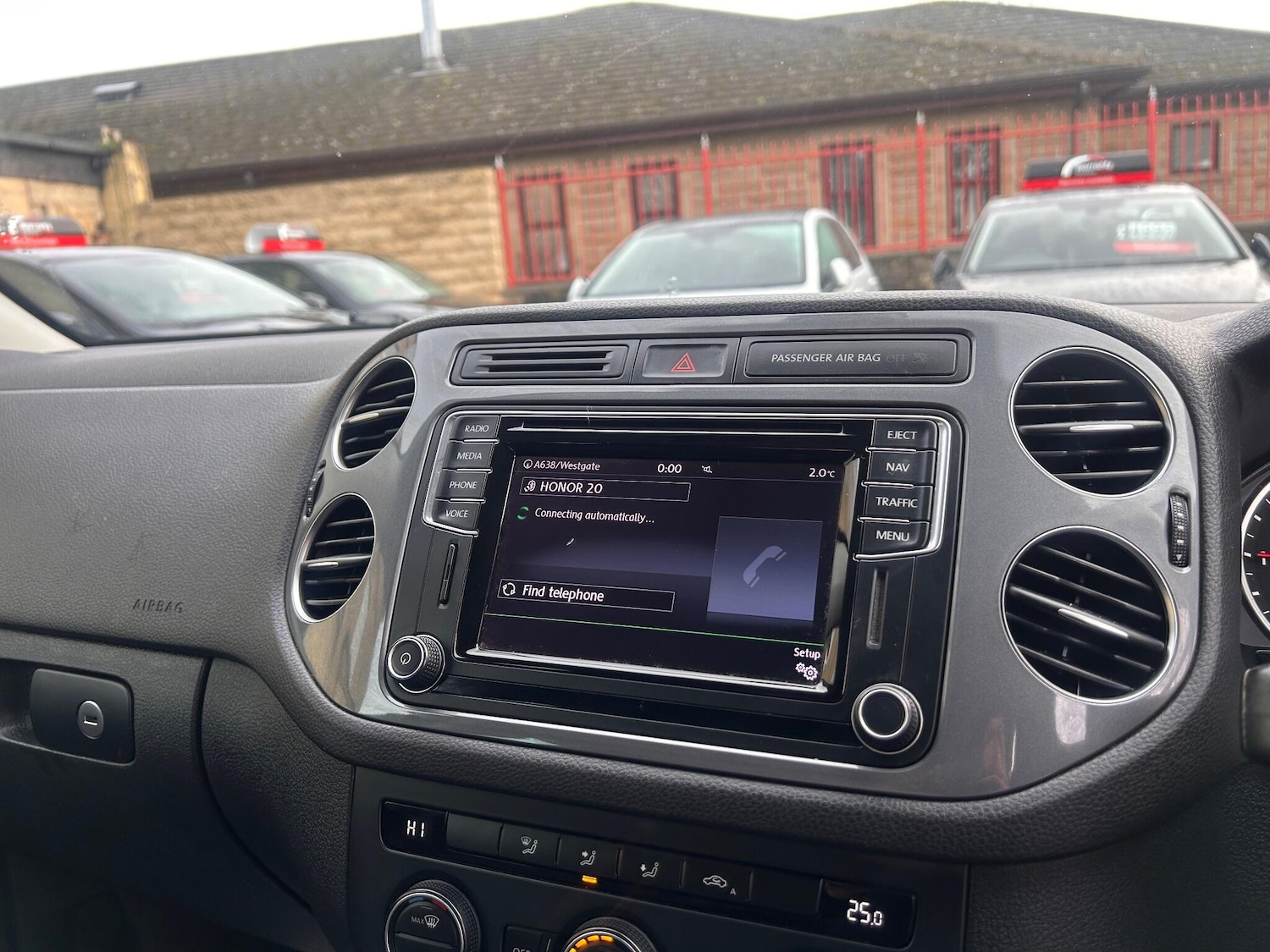 Used Volkswagen Tiguan 2015 for sale - 77143308: Photo 41