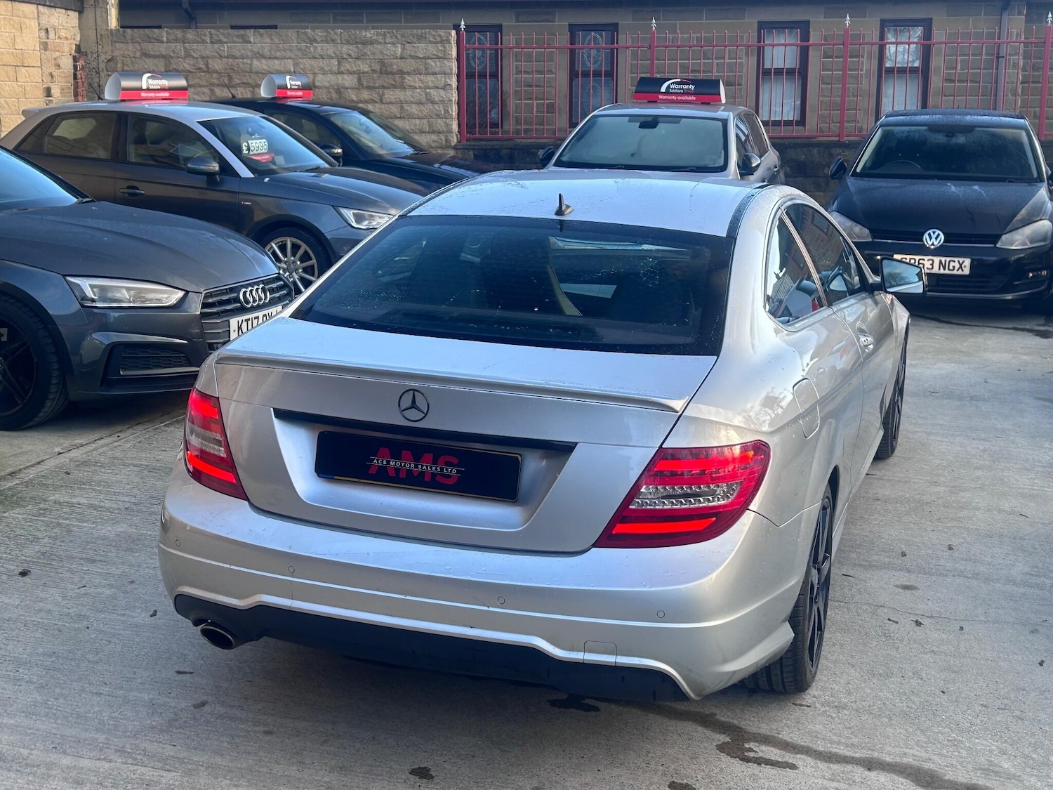 Used Mercedes-Benz C Class 2015 for sale - 77054081: Photo 13