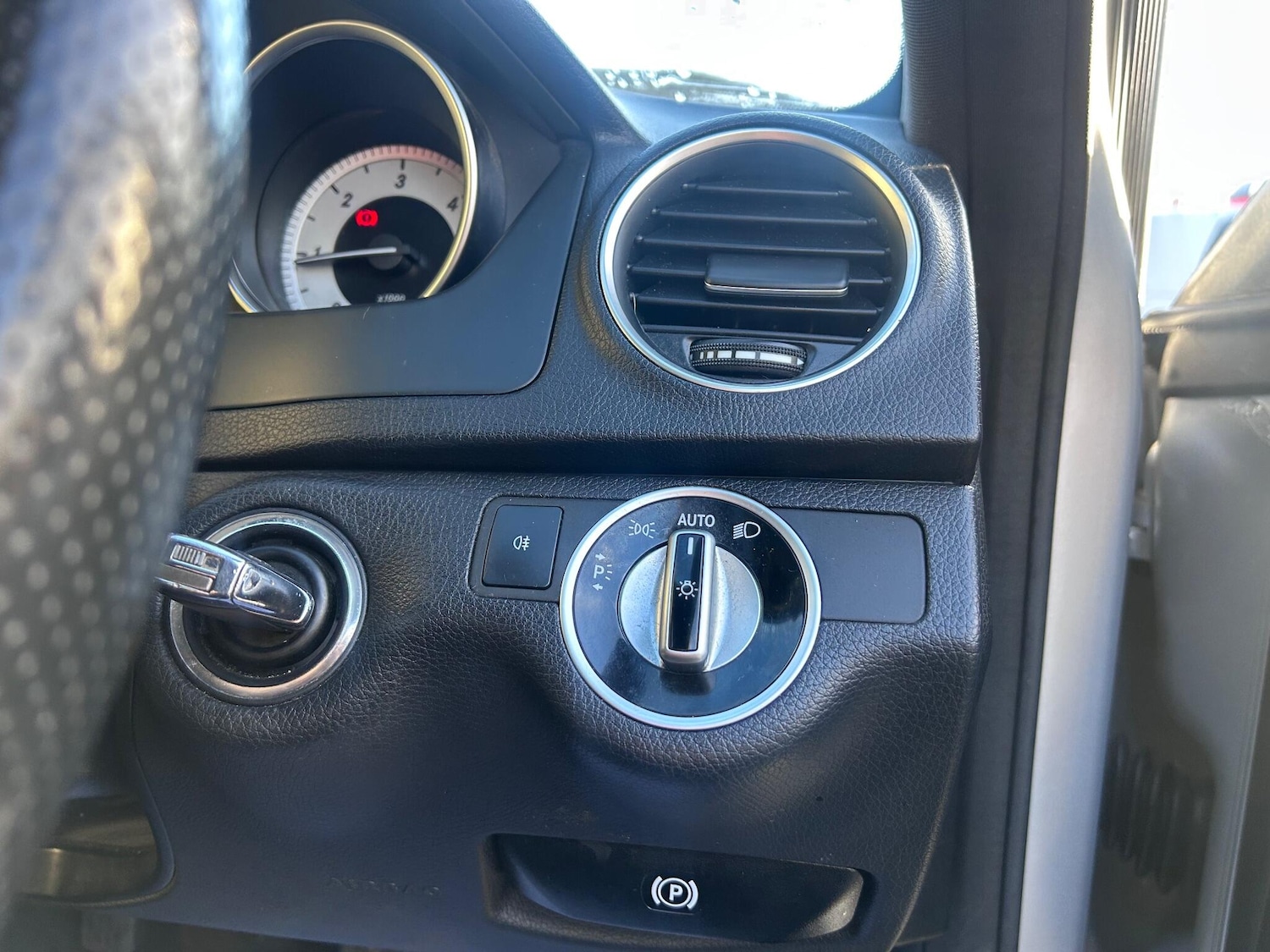 Used Mercedes-Benz C Class 2015 for sale - 77054081: Photo 22