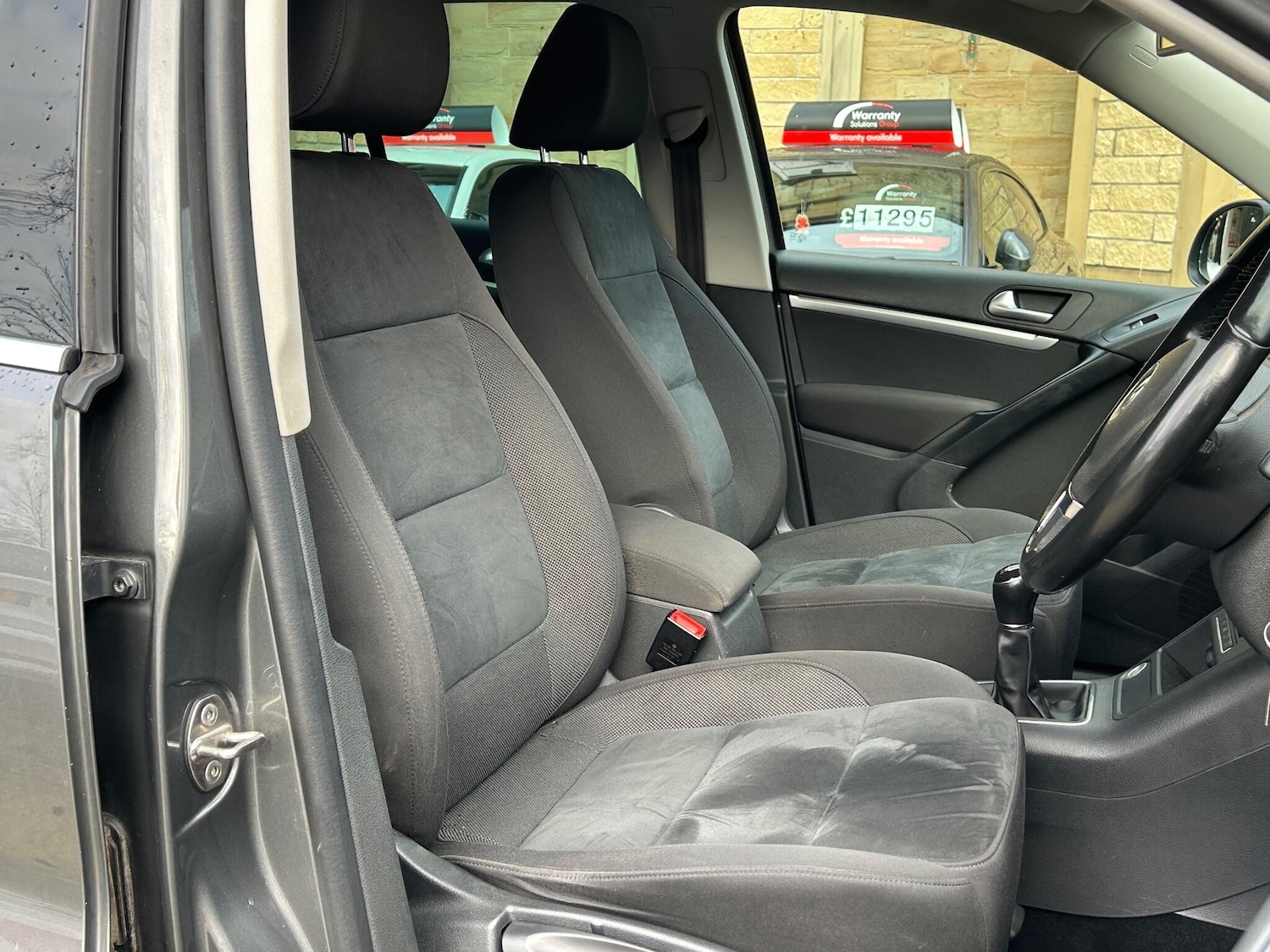 Used Volkswagen Tiguan 2015 for sale - 77174890: Photo 24