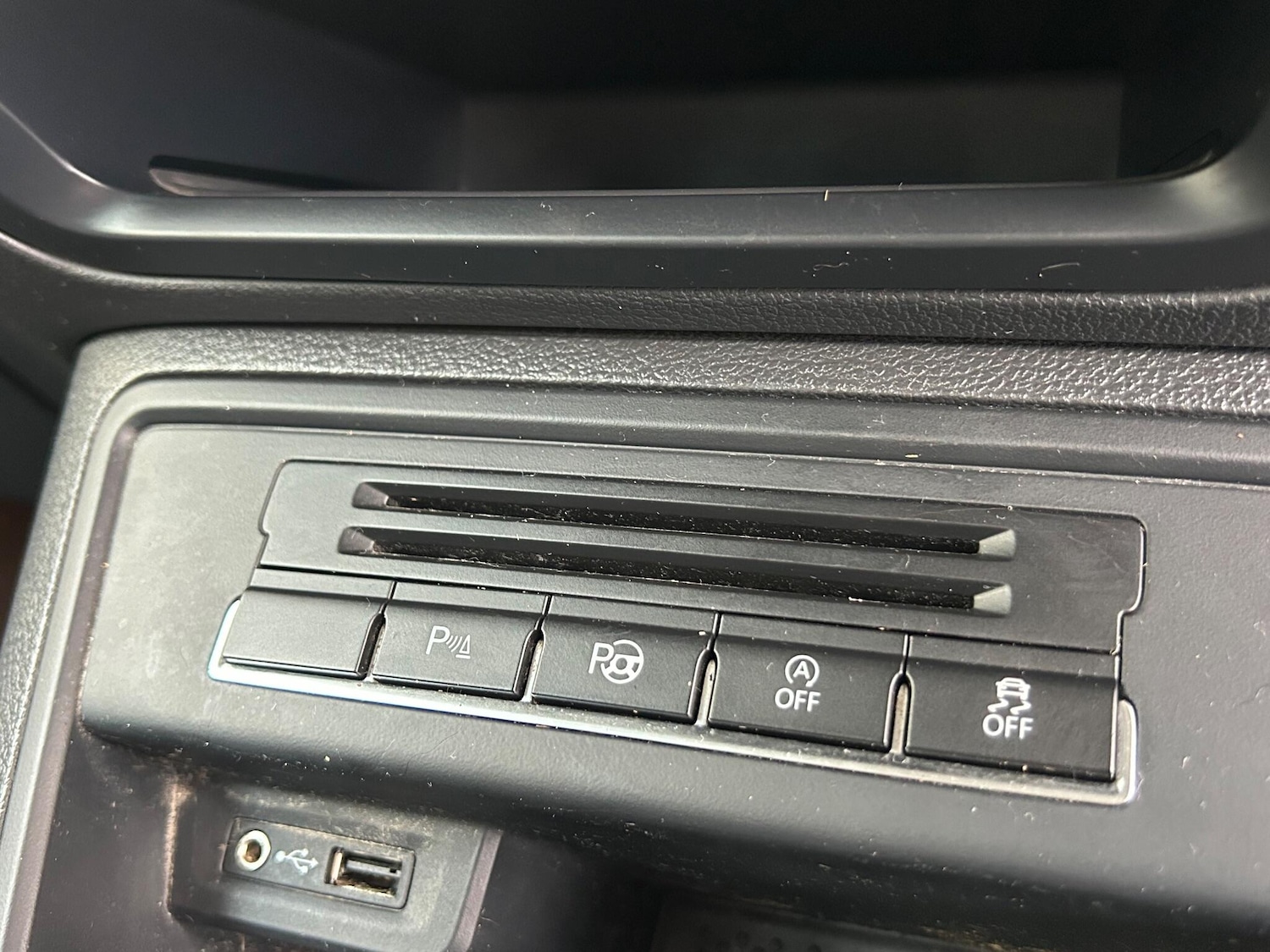 Used Volkswagen Tiguan 2015 for sale - 77174890: Photo 32