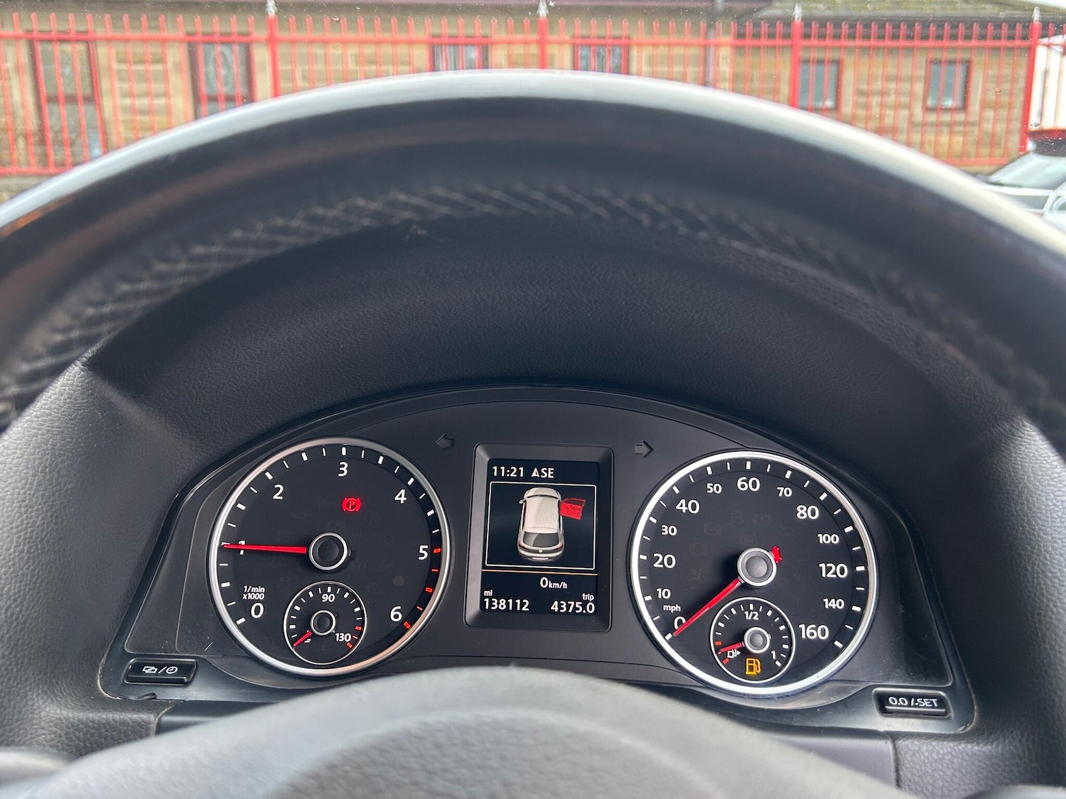 Used Volkswagen Tiguan 2015 for sale - 77174890: Photo 42