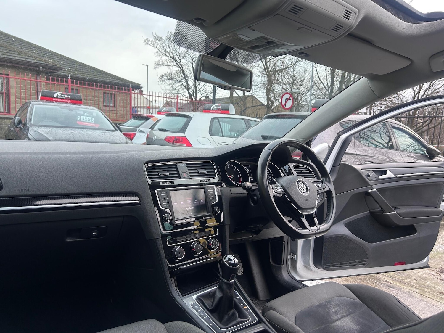 Used Volkswagen Golf 2016 for sale - 77119765: Photo 31