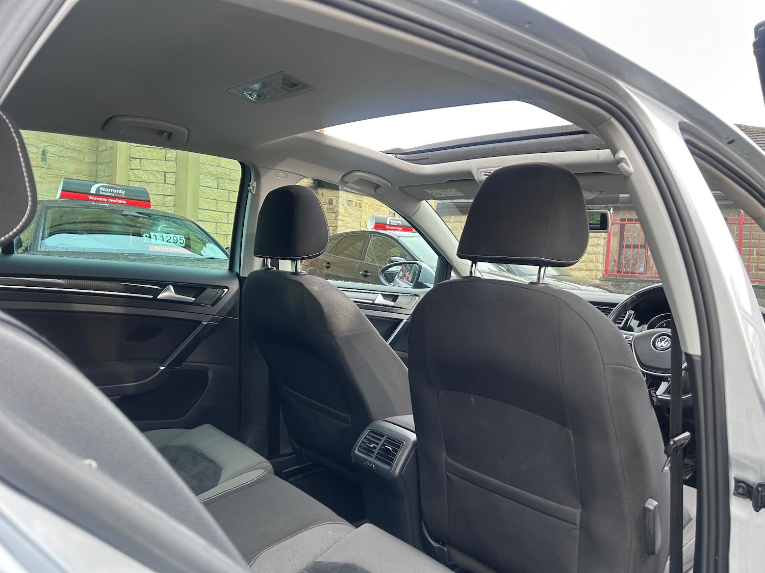 Used Volkswagen Golf 2016 for sale - 77119765: Photo 36