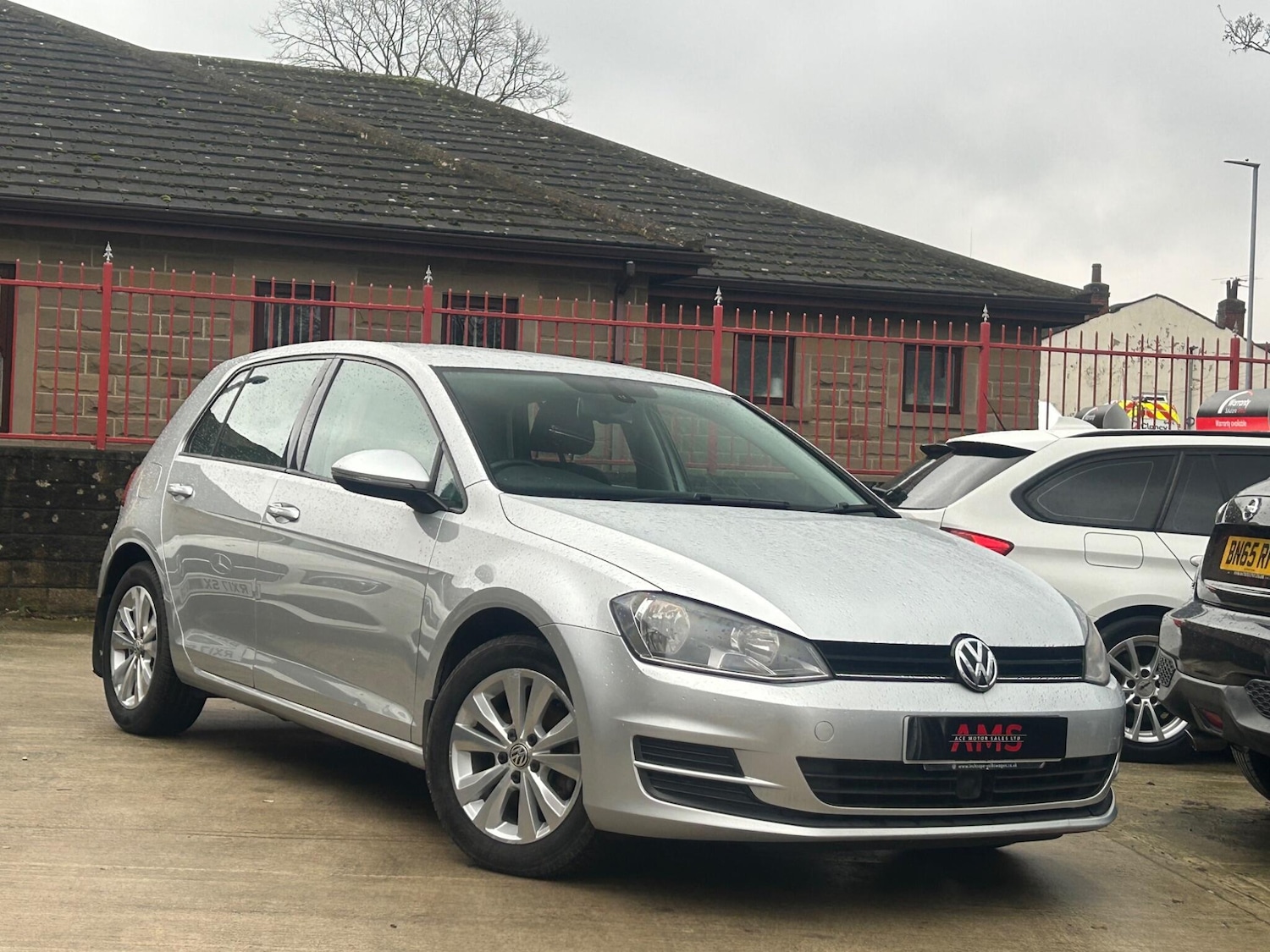 Used Volkswagen Golf 2013 for sale - 77377010: Photo 1