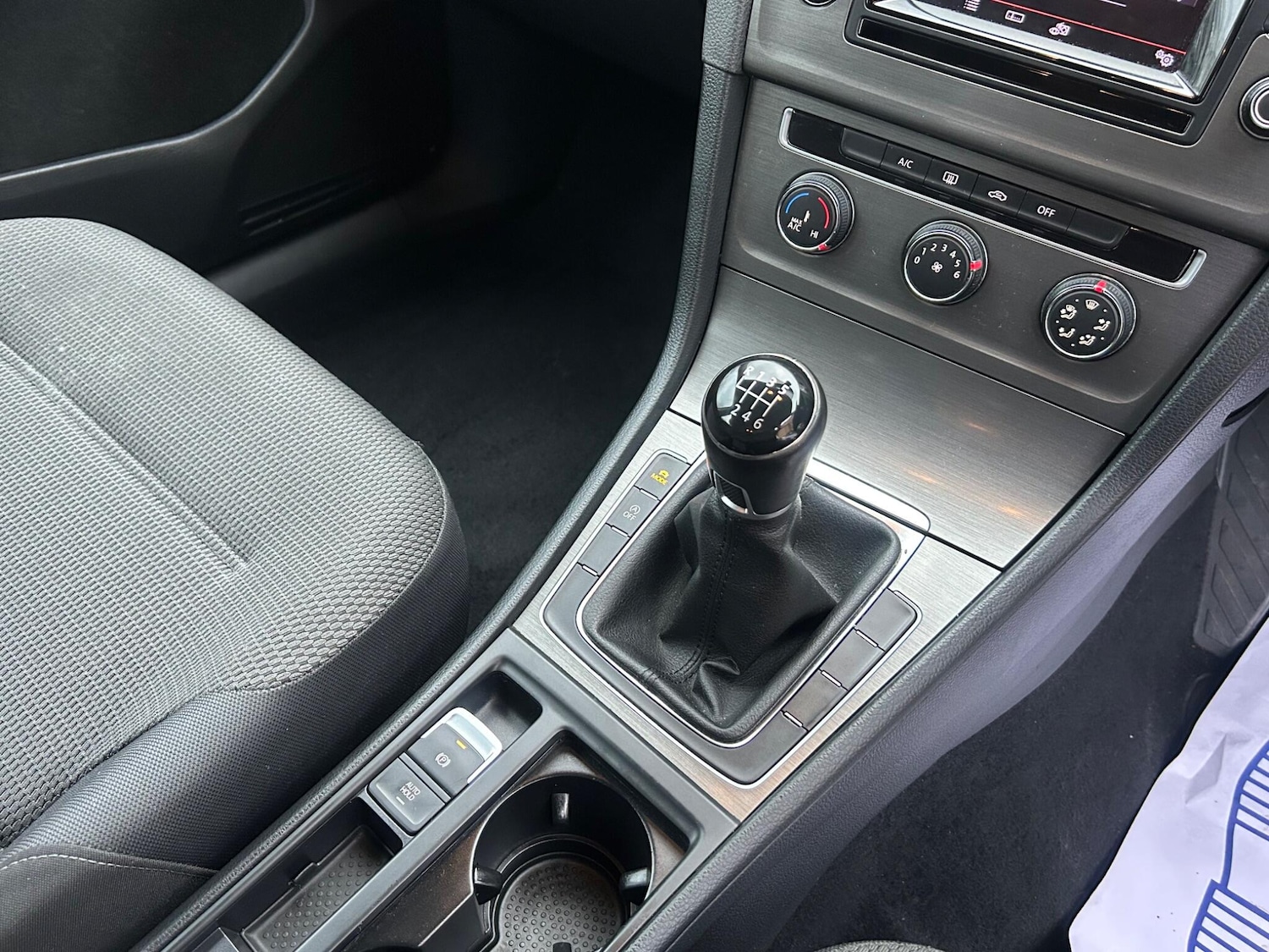 Used Volkswagen Golf 2013 for sale - 77377010: Photo 19