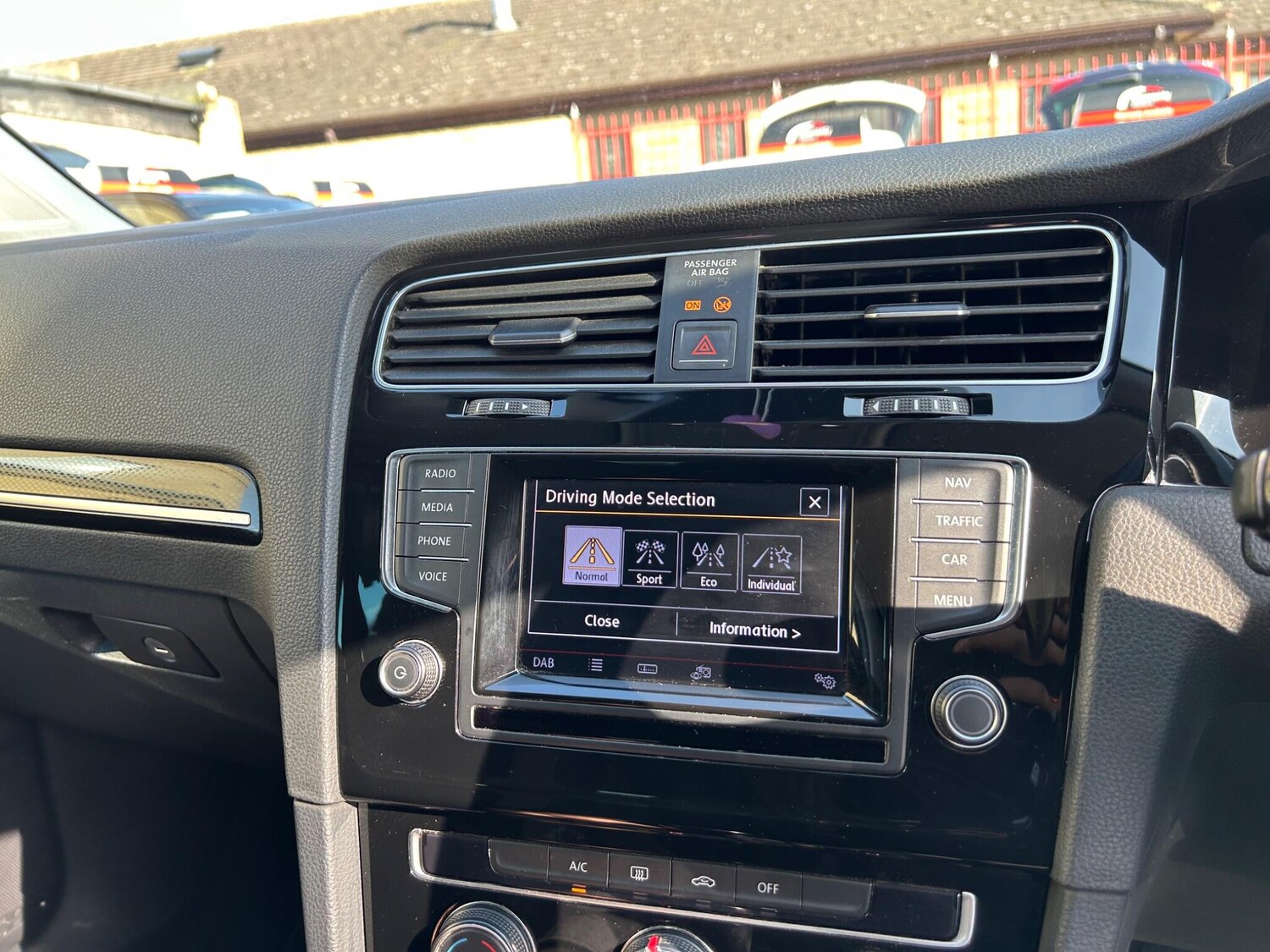 Used Volkswagen Golf for sale - 77939656: Photo 43