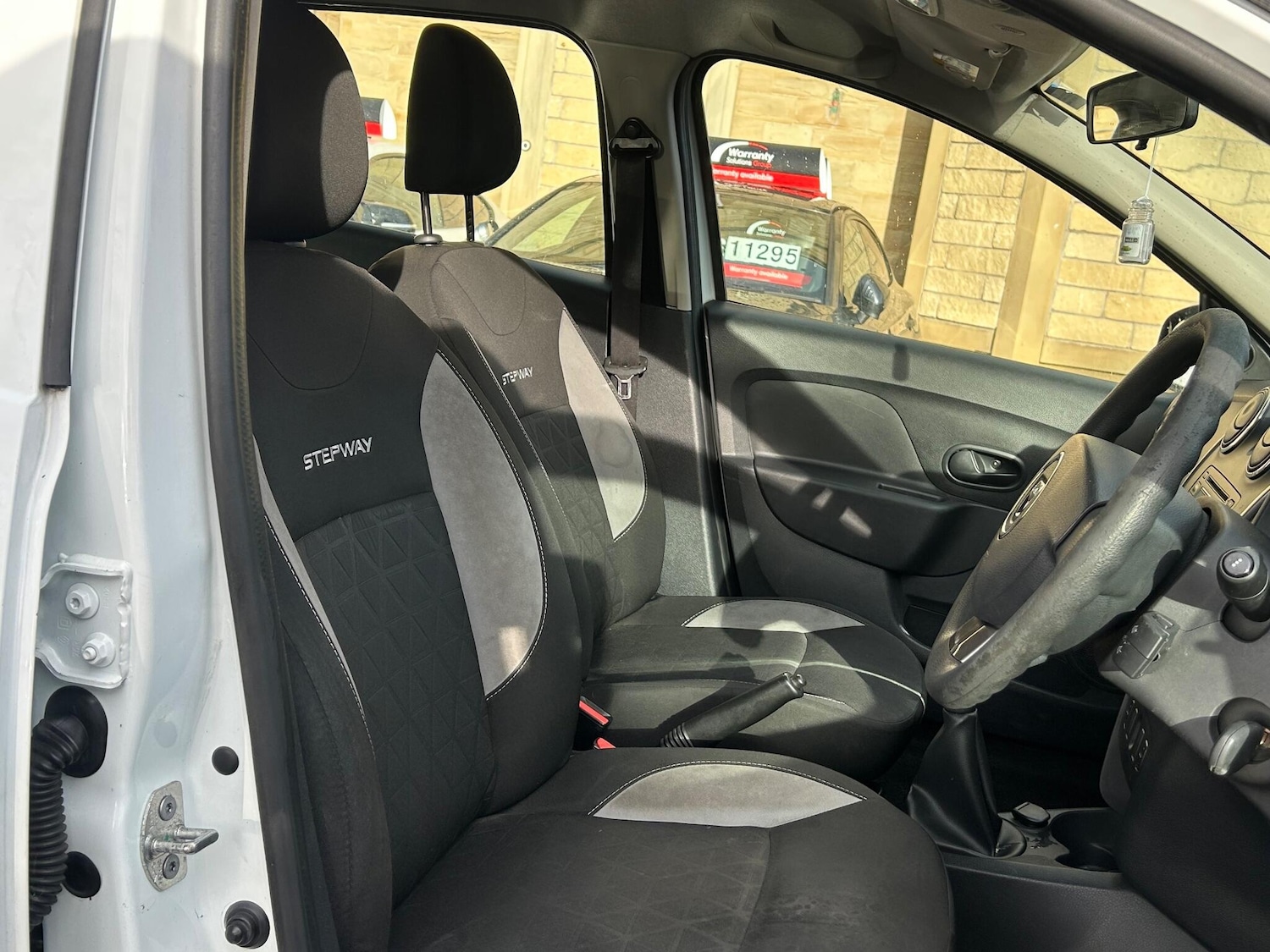 Used Dacia Sandero Stepway 2013 for sale - 77174903: Photo 19