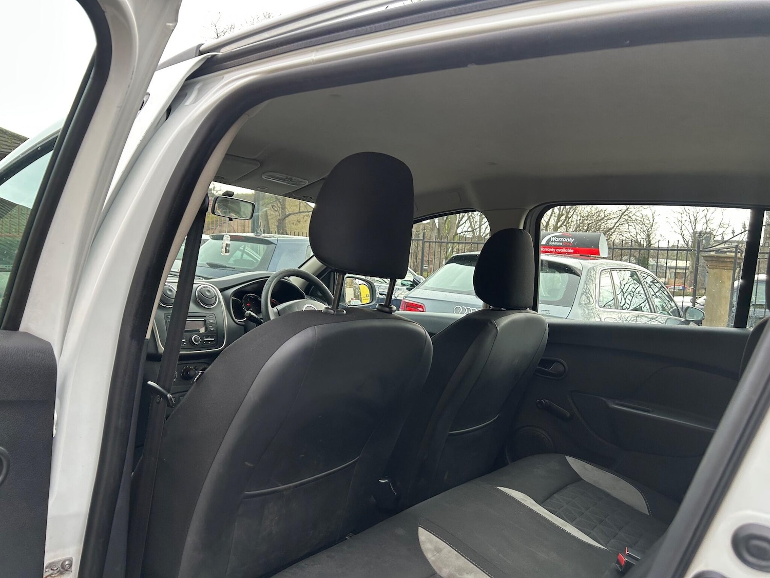 Used Dacia Sandero Stepway 2013 for sale - 77174903: Photo 21