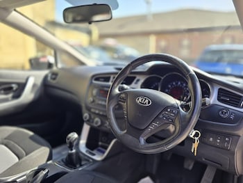 Used Kia Ceed 2015 for sale - 79613083: Photo