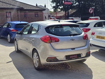 Used Kia Ceed 2015 for sale - 79613083: Photo